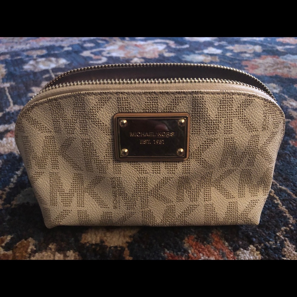 Michael Kors make up bag